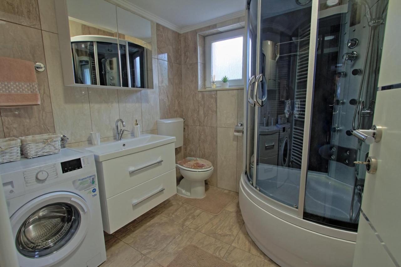 Holiday House Lana Otočac Екстериор снимка